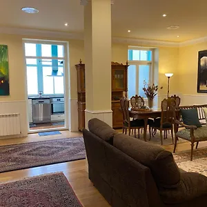 https://amplio-apartamento-junto-al-guggenheim.bilbaohotelsspain.com
